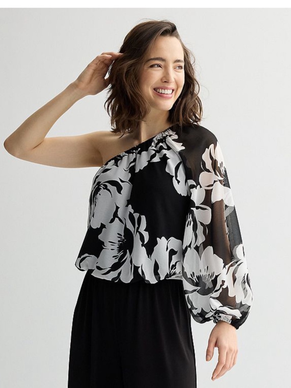 NWT Intempo black white floral one sleeve top size medium